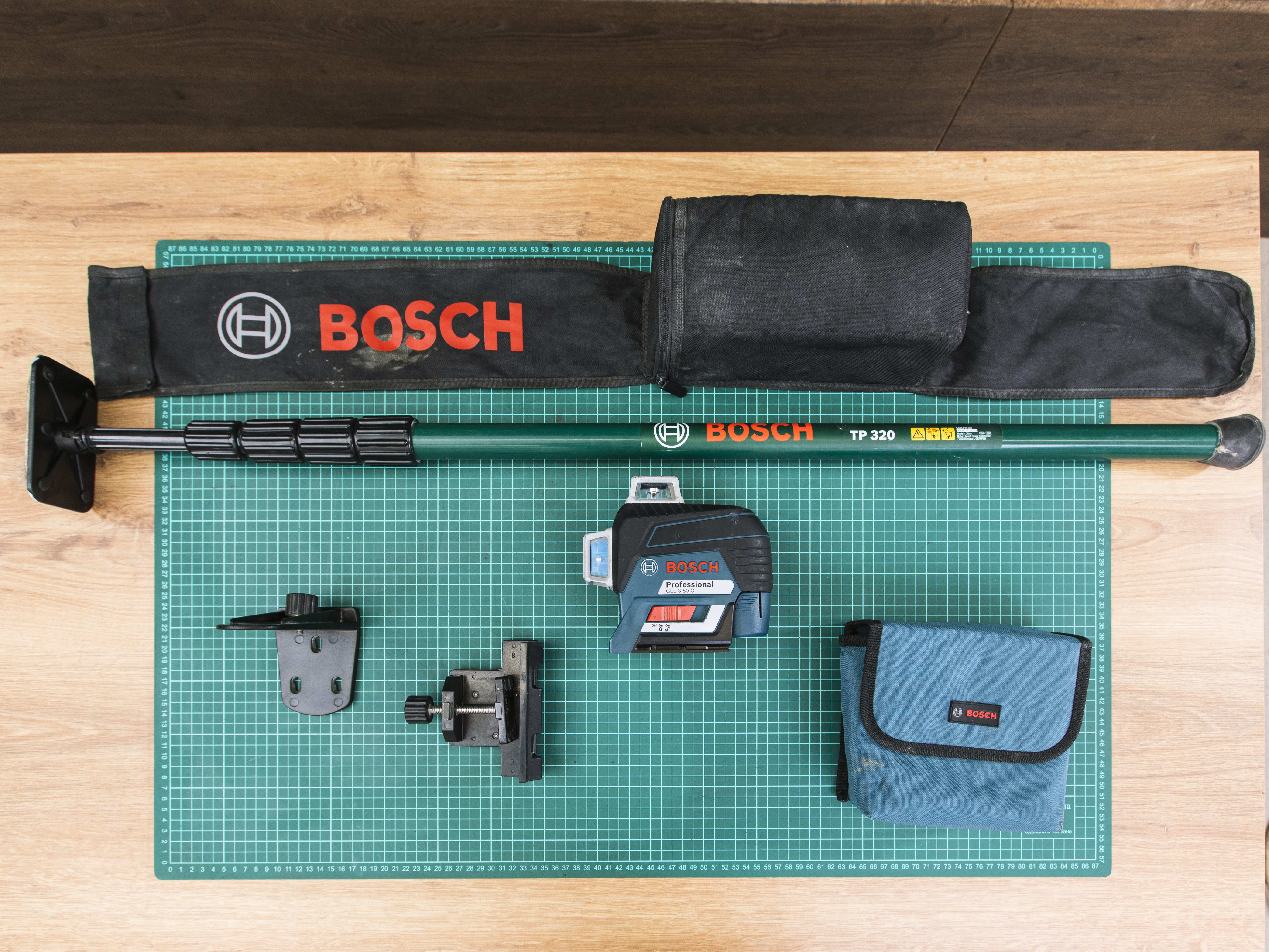 Лазерный нивелир Bosch GLL 3-80 C  (01-15062)
