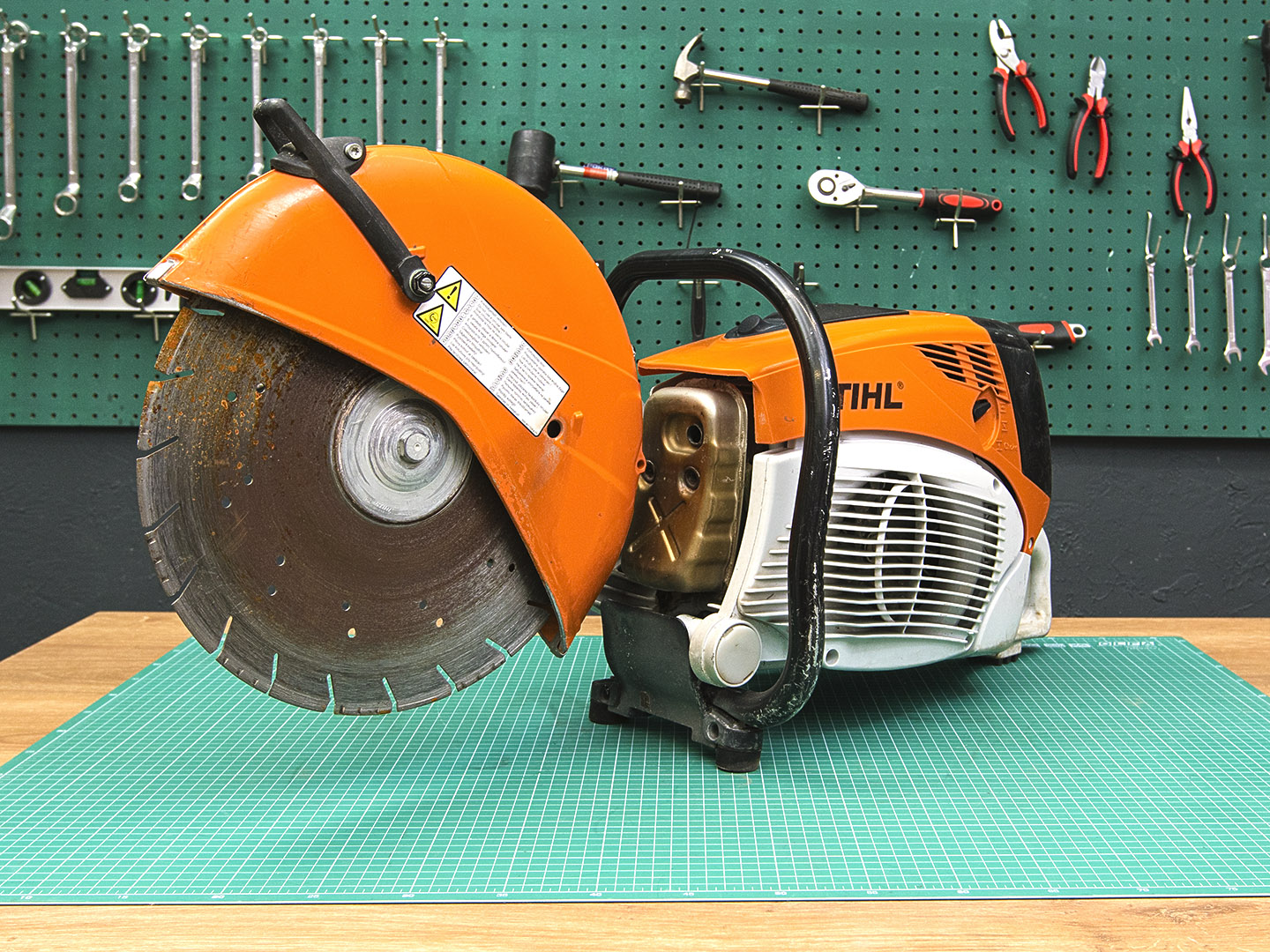 Бензорез STIHL TS 700  (02-05024)