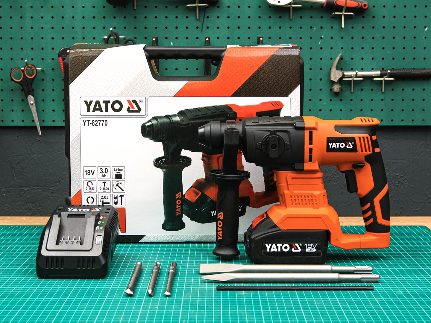 Перфоратор  YATO SDS-plus YT-82770  (08-06094)