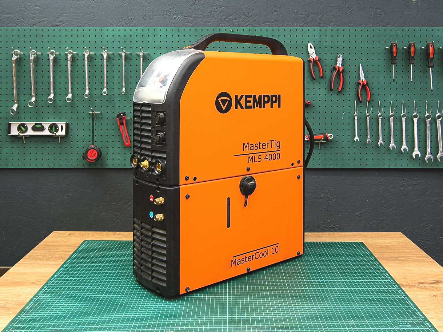 Сварочный инвертор KEMPPI MasterTig MLS 4000  (05-06103)