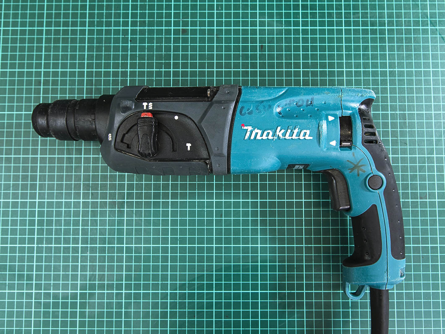 Перфоратор Makita 2470  (13-03082)