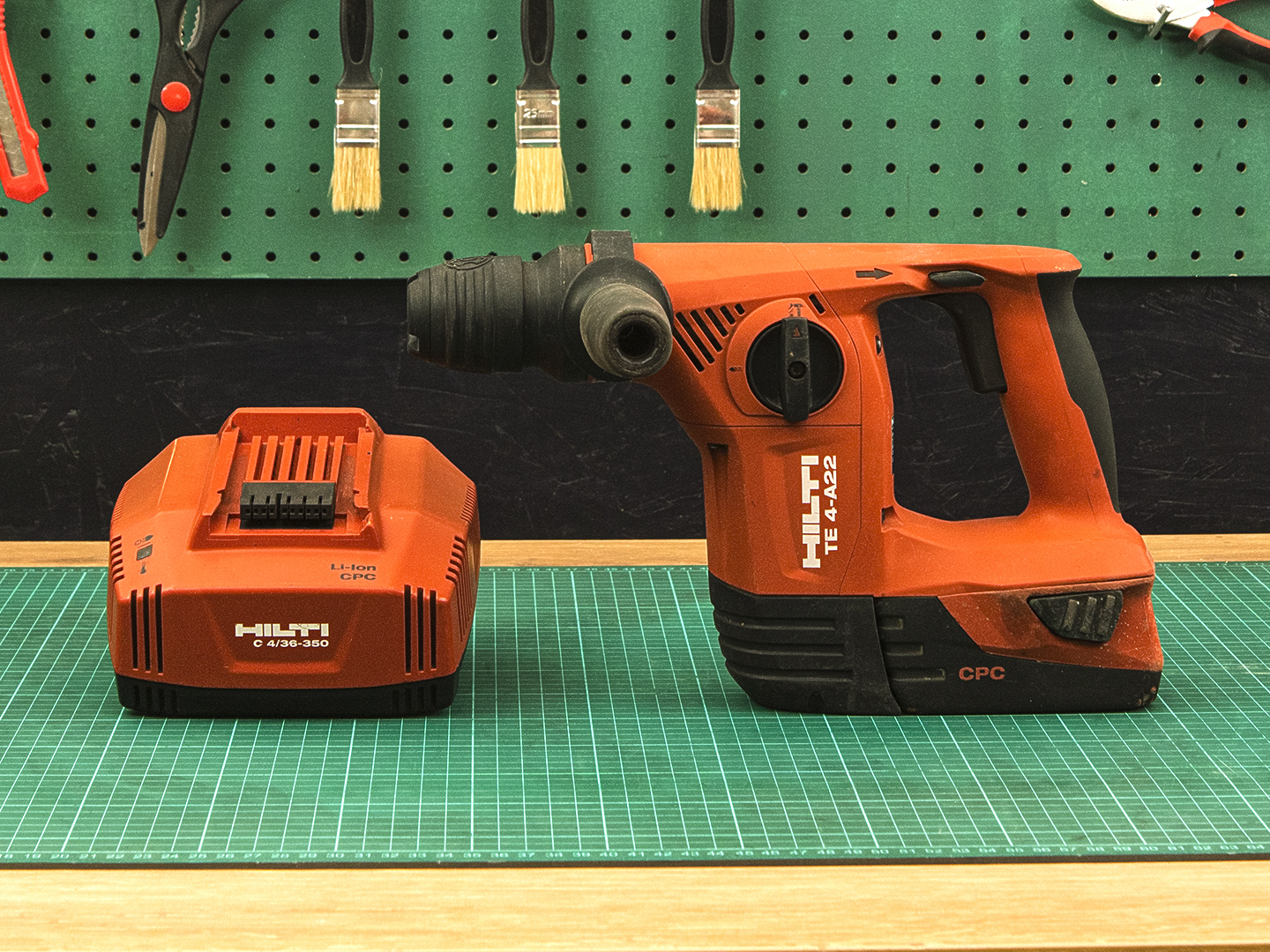 Перфоратор Hilti TE 4-A22  (01-10065)