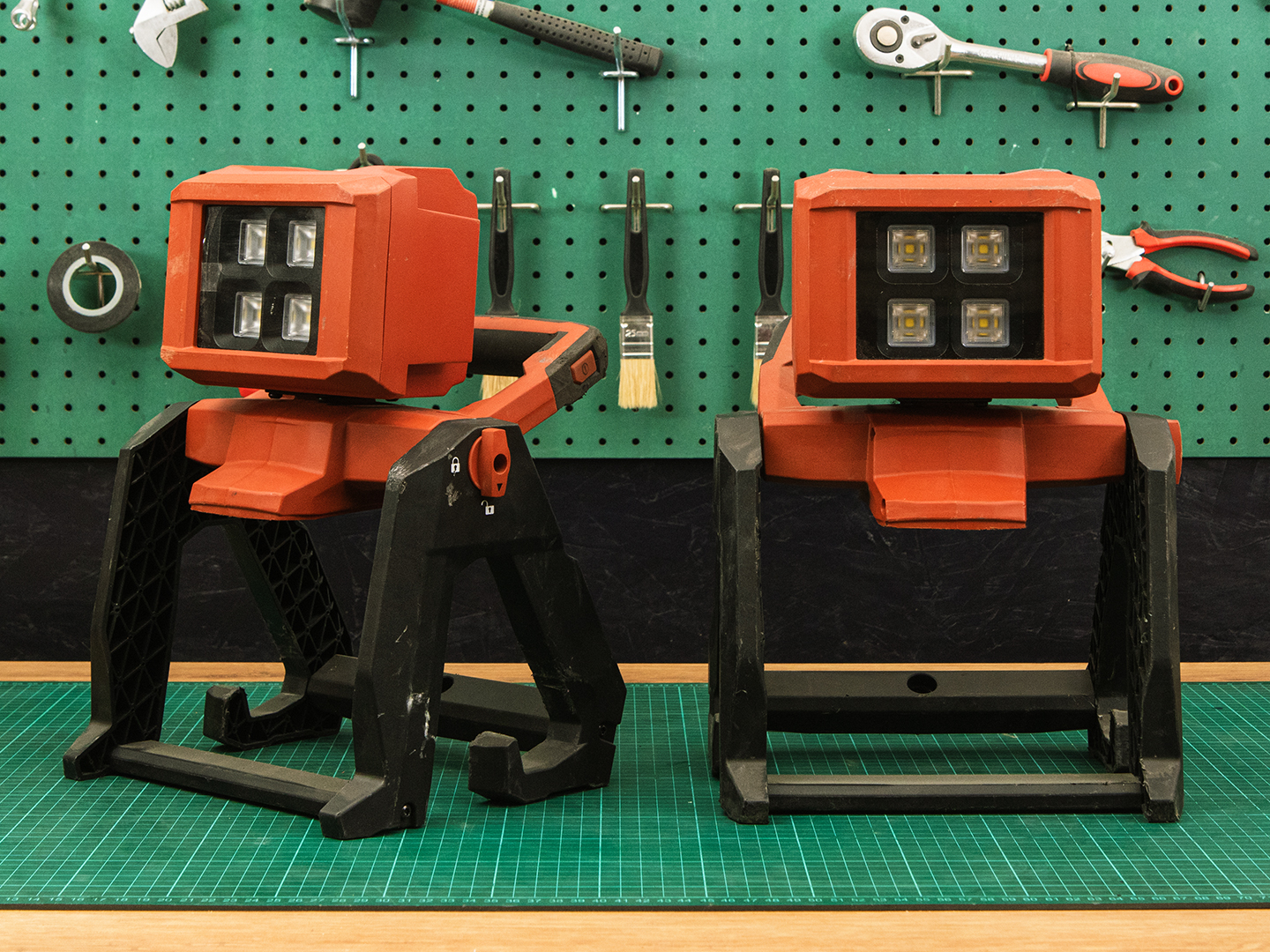 Аккумуляторный светодиодный прожектор Hilti SL 6-A22  (01-17093)