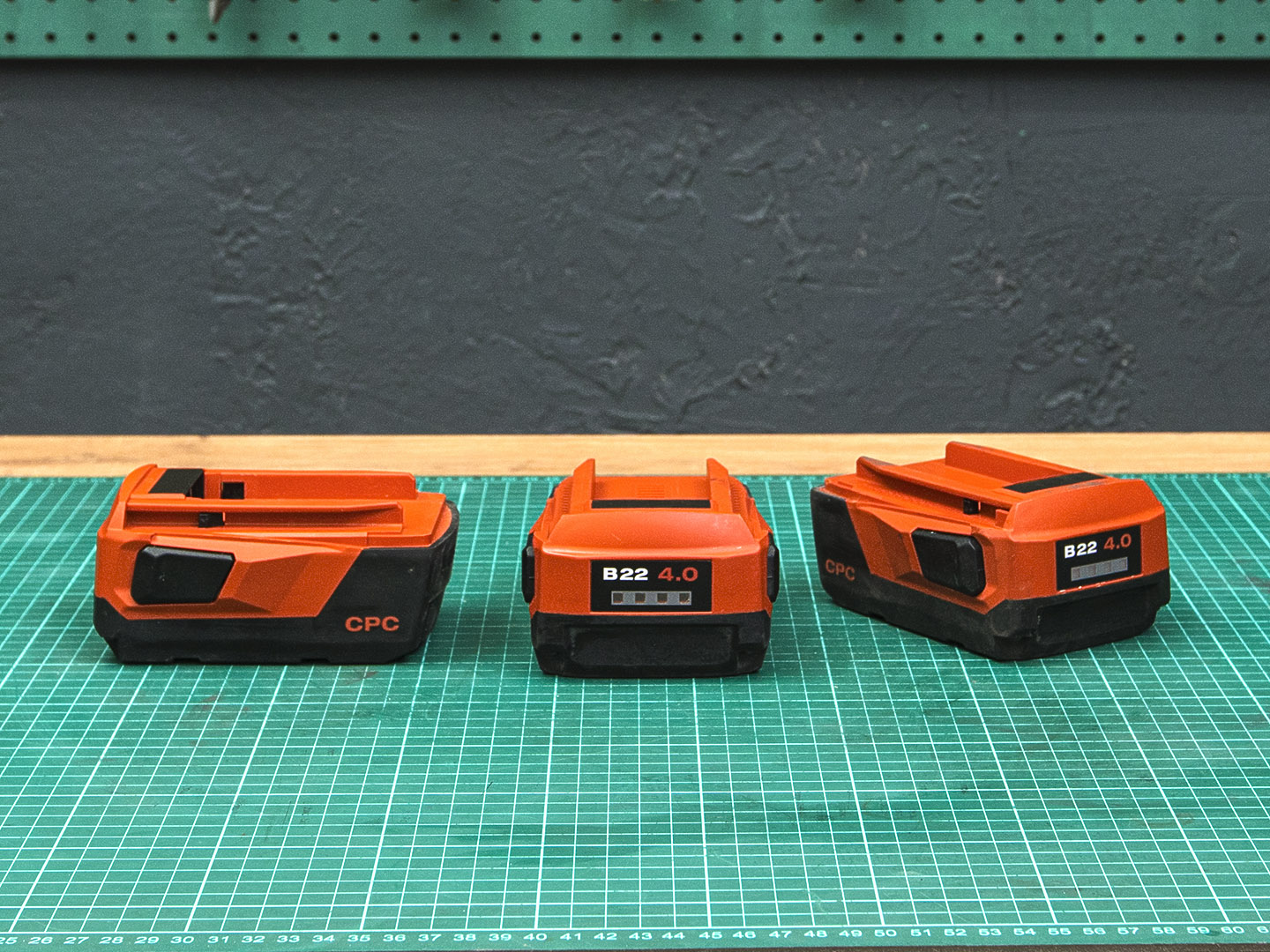 Аккумуляторная батарея  Hilti B22 4.0  (04-17113)