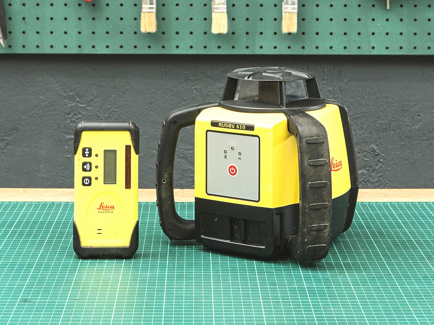 Ротационный нивелир Leica Rugby 610  (03-17053)