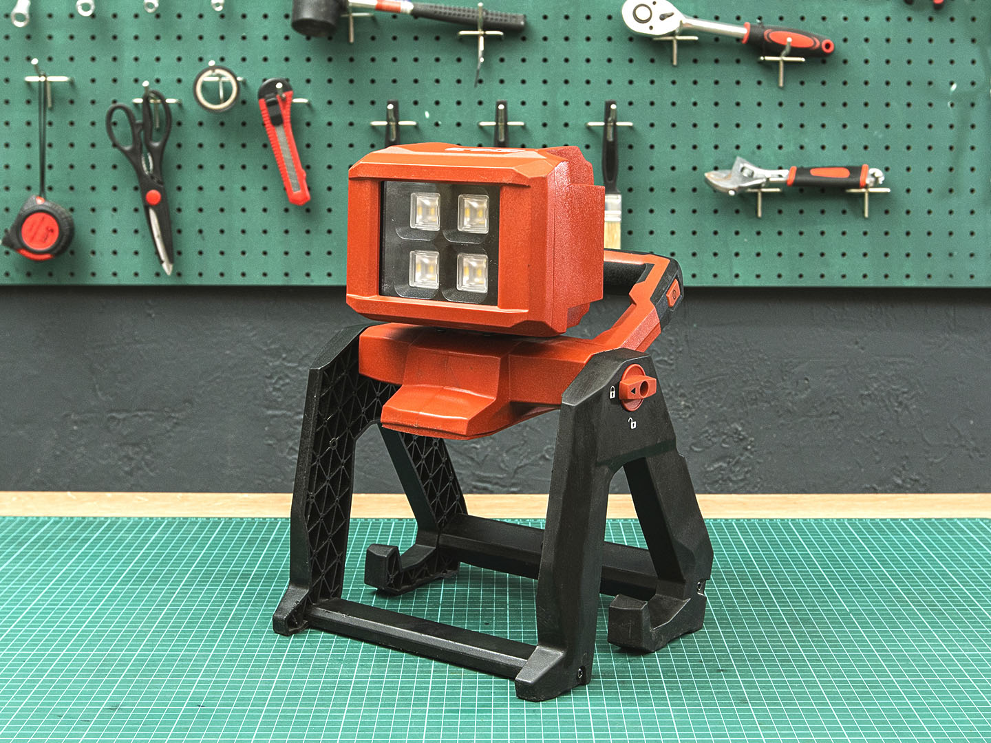 Светодиодный фонарь Hilti SL 6-A22  (01-23063)