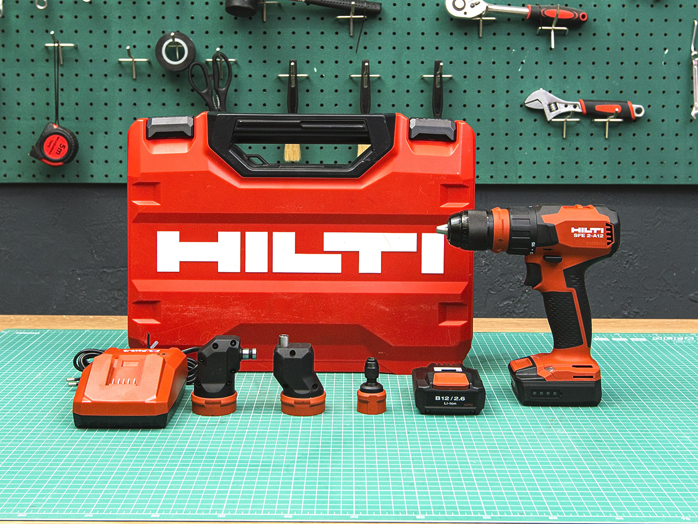 Аккумуляторный шуруповерт Hilti SFE 2-A12  (02-06034)