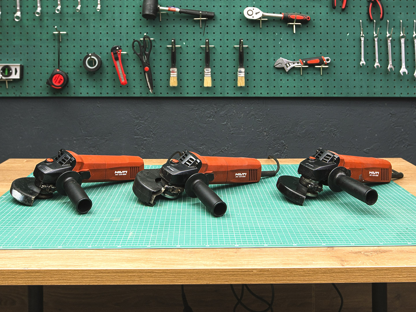 Углошлифовальная машина Hilti AG 125-8SE  (02-09044)