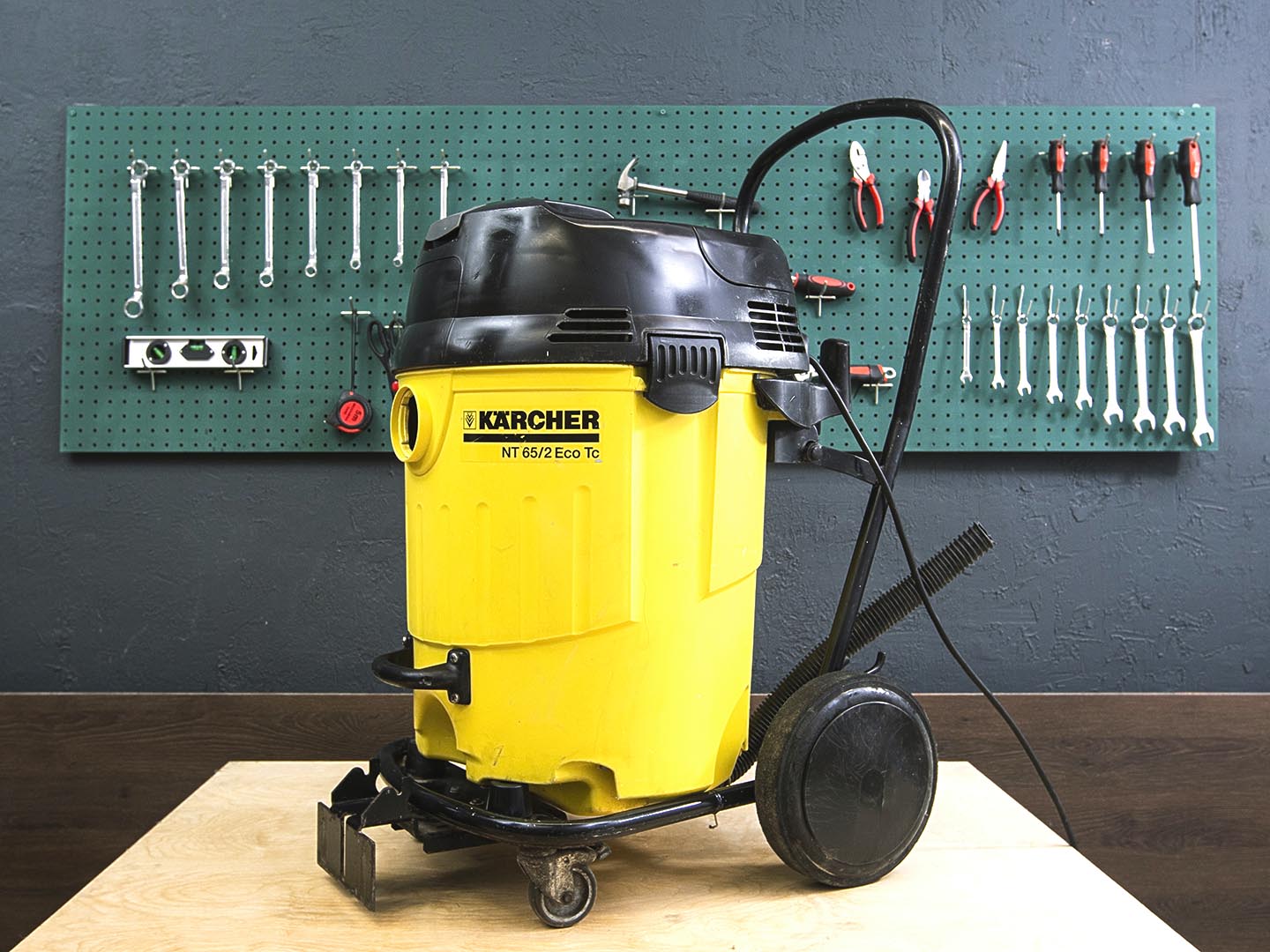 Пылесос Karcher NT 65/2 Eco  (01-26102)