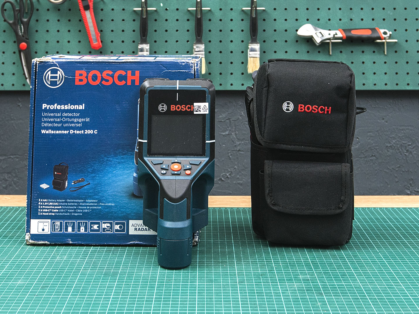 Детектор скрытой проводки Bosch D-tect 200 C   (11-23083)