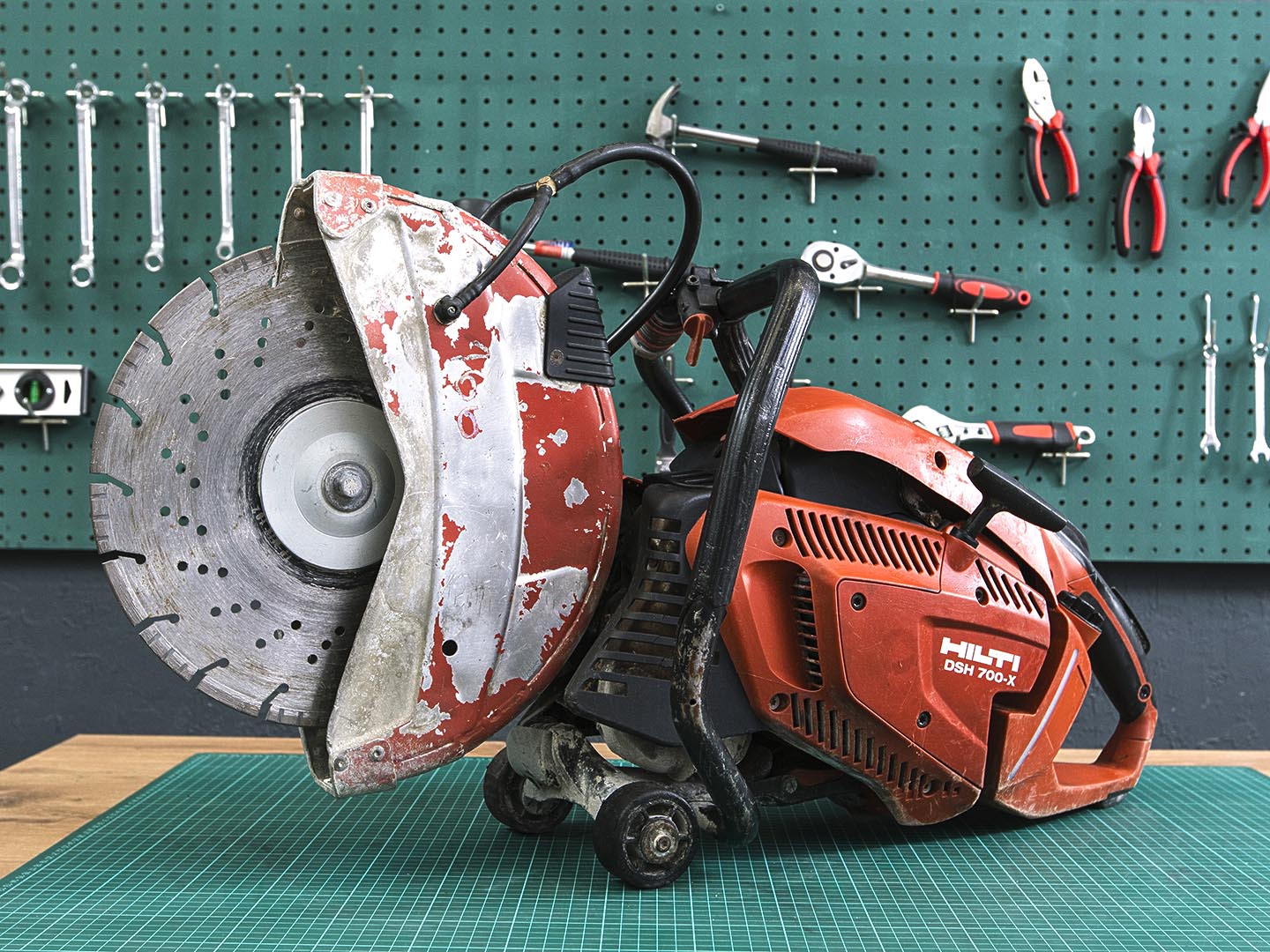 Бензорез Hilti 700-X  (02-01112)