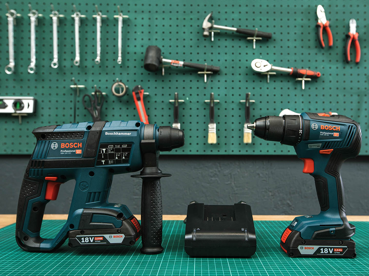Комплект инструментов  Bosch GBH 18 V-EC+GSR 18 V-55  (02-14023)