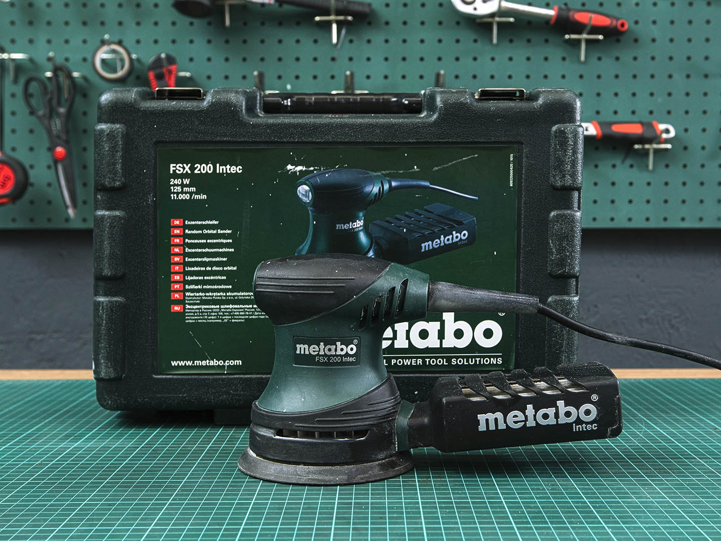 Эксцентриковая шлифмашина Metabo FSX 200  (03-24112)