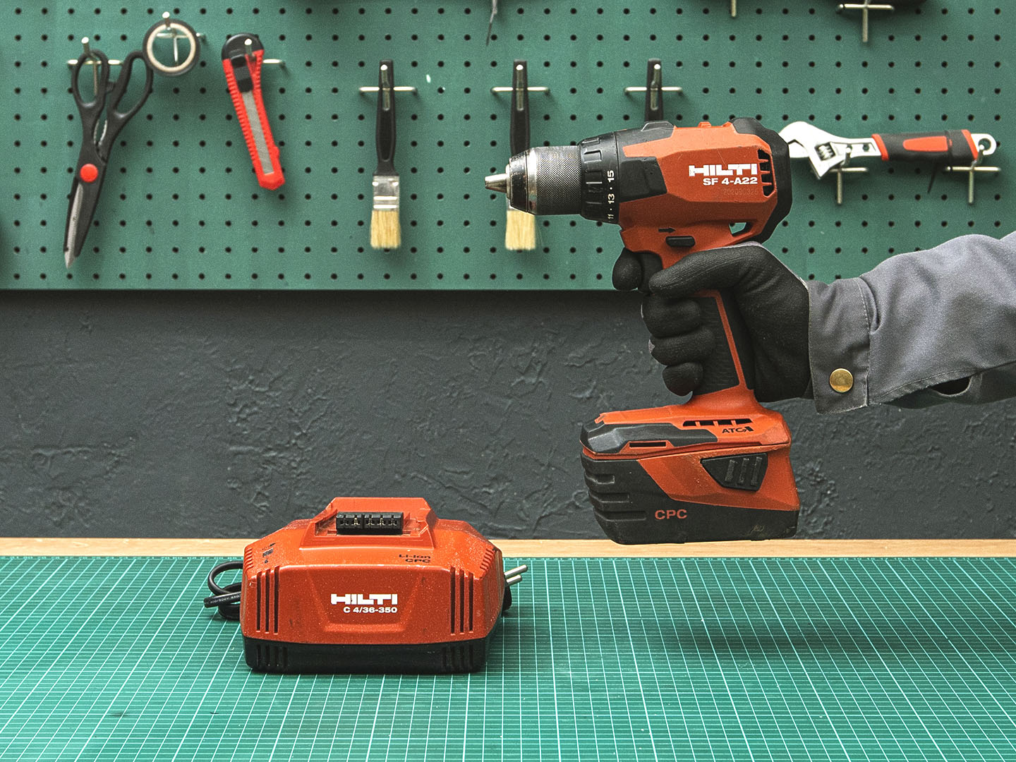 Аккумуляторная дрель-шуруповёрт Hilti  SF 4-A22  (05-30033)