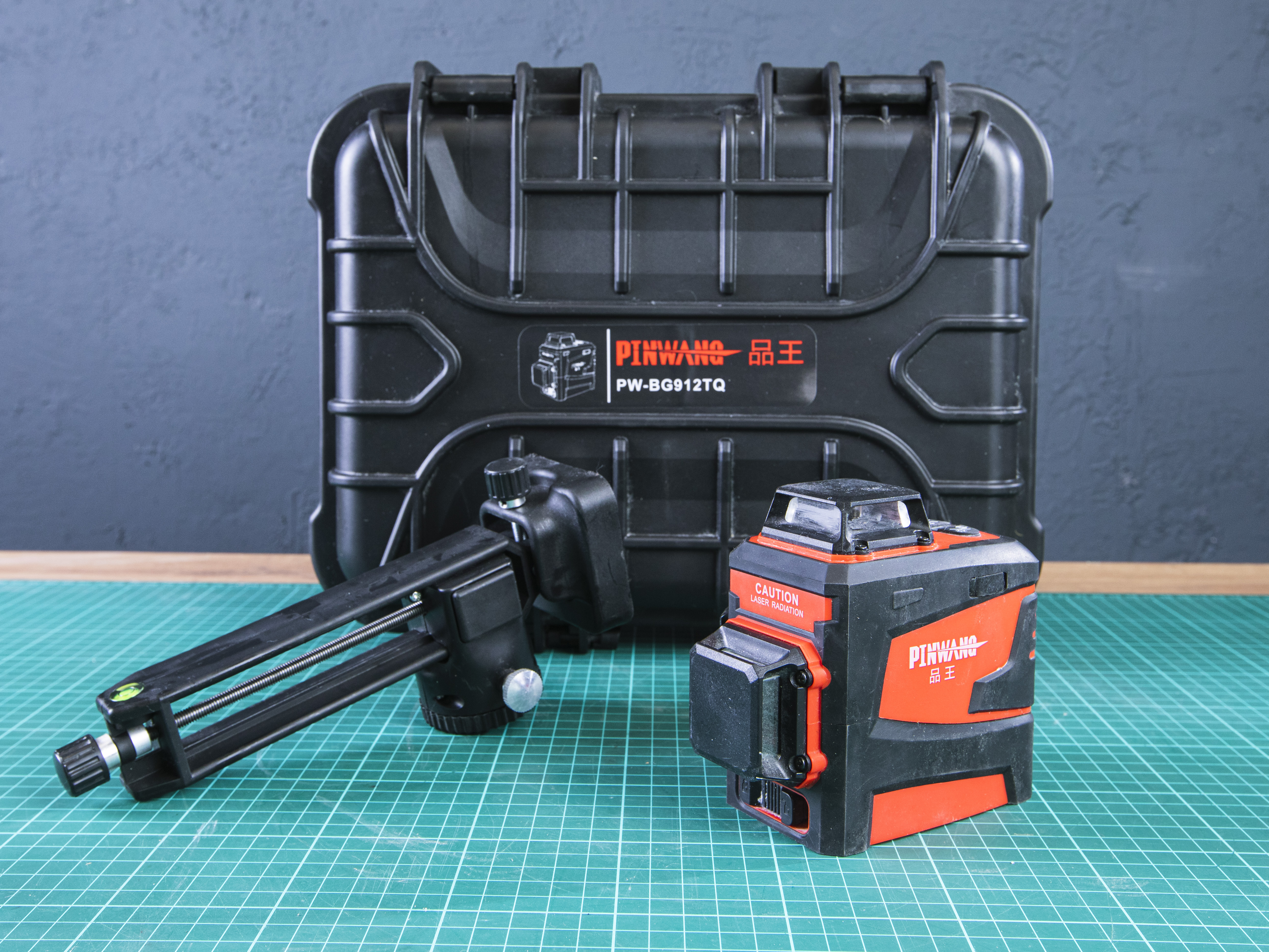 Лазерный уровень PINWANG 3D pw-bg912tq  (01-23032)