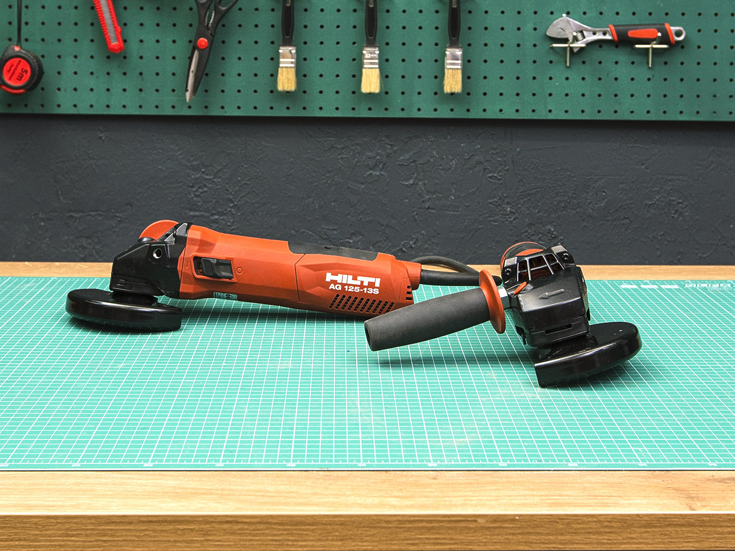 Углошлифовальная машина Hilti AG 125-13S 230V  (23-04123)