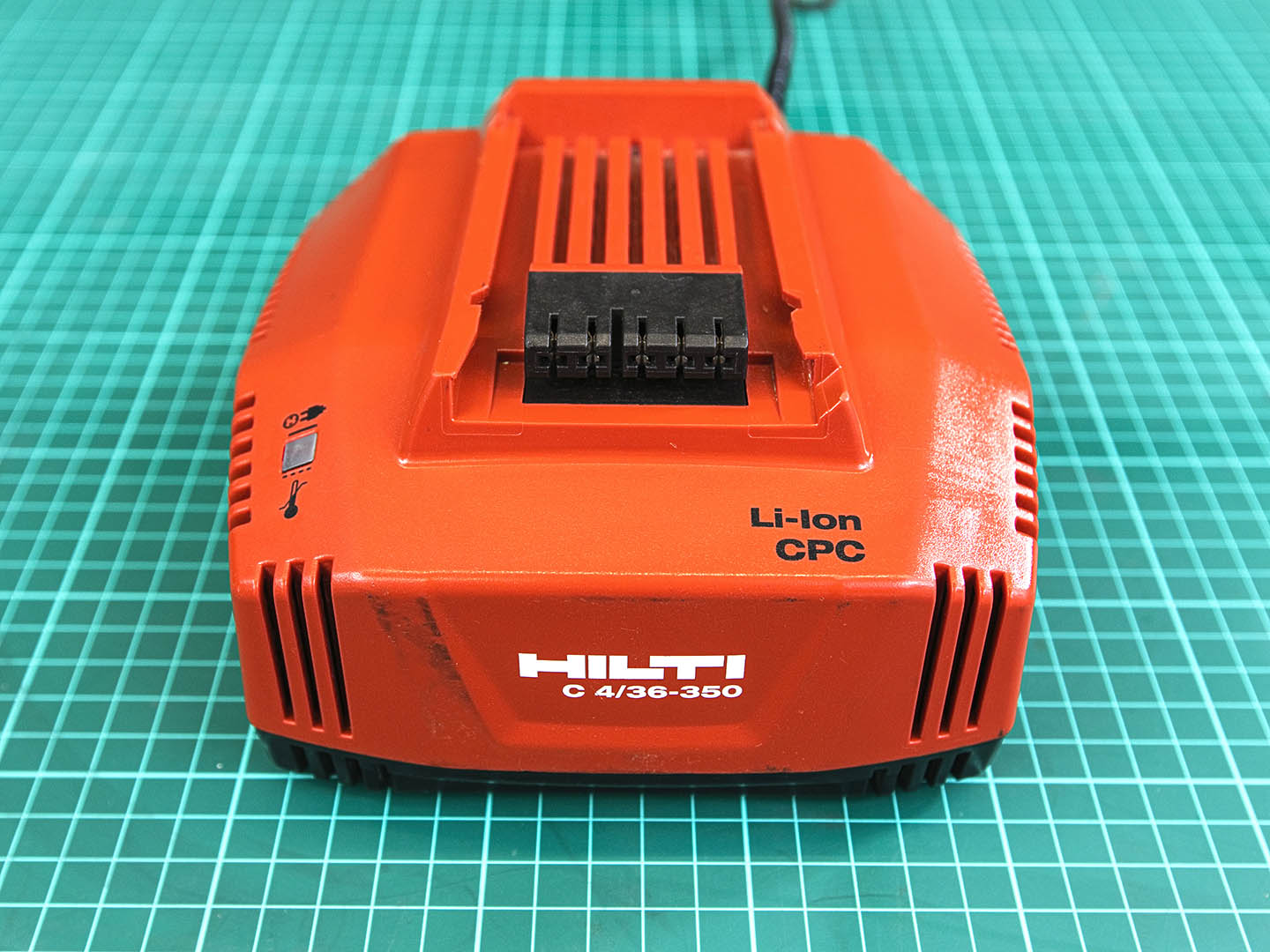 Зарядное устройство  Hilti  C 4/36-350  (02-07092)