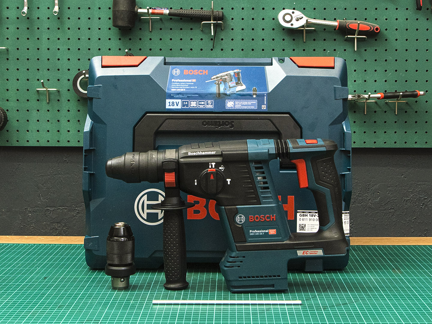 Аккумуляторный перфоратор Bosch 18V-26 F  (04-14045)