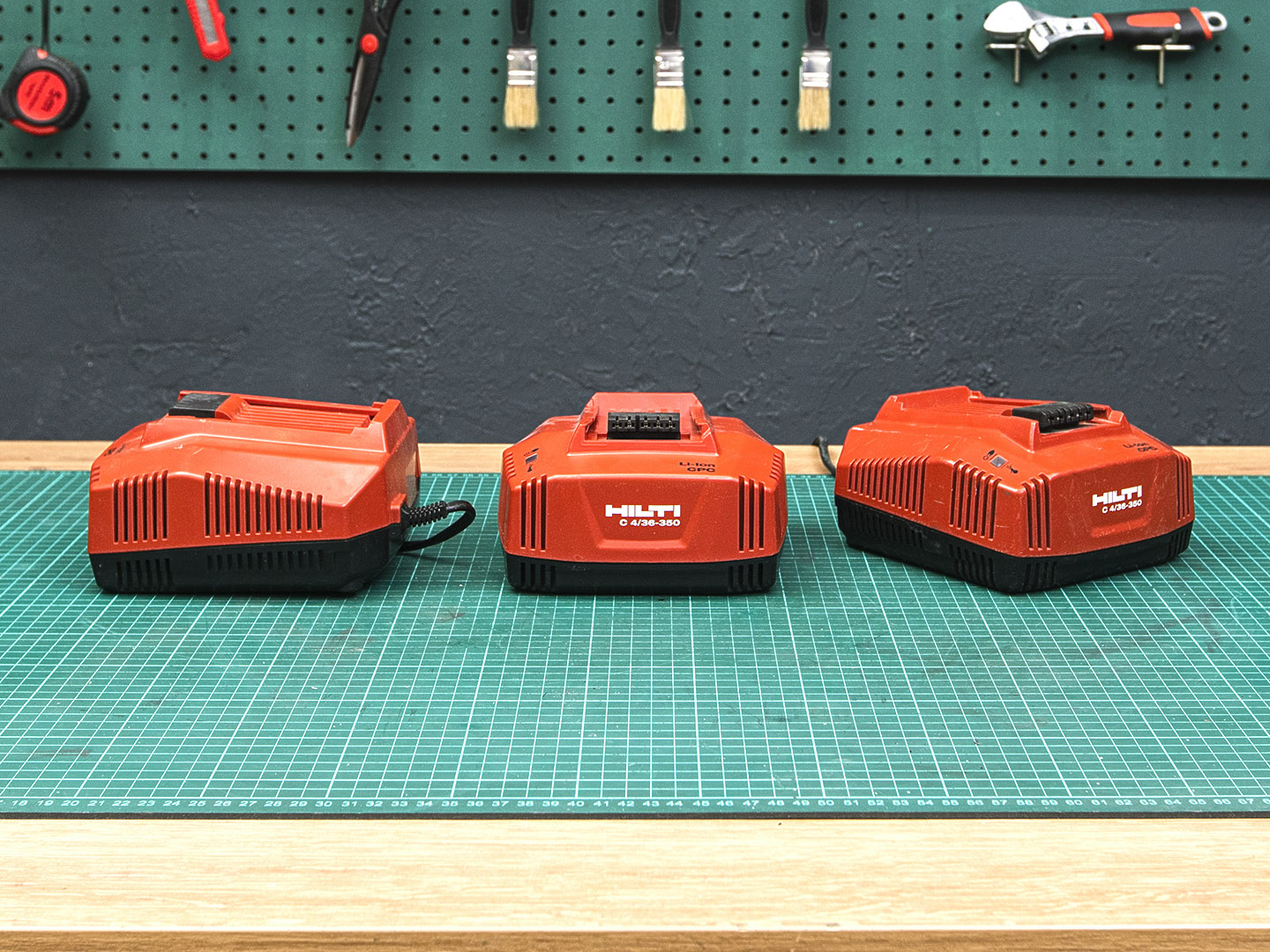Устройство зарядное Hilti C 4/36-350  (03-17113)