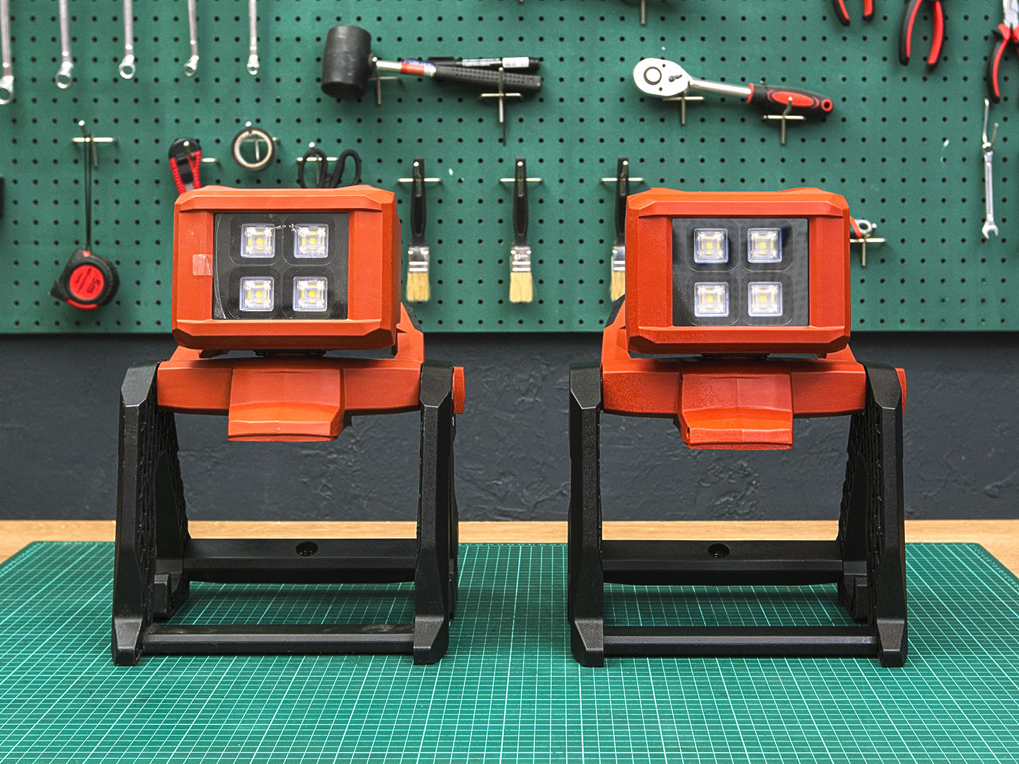 Аккумуляторный светодиодный прожектор Hilti SL 6-A22  (01-17093)