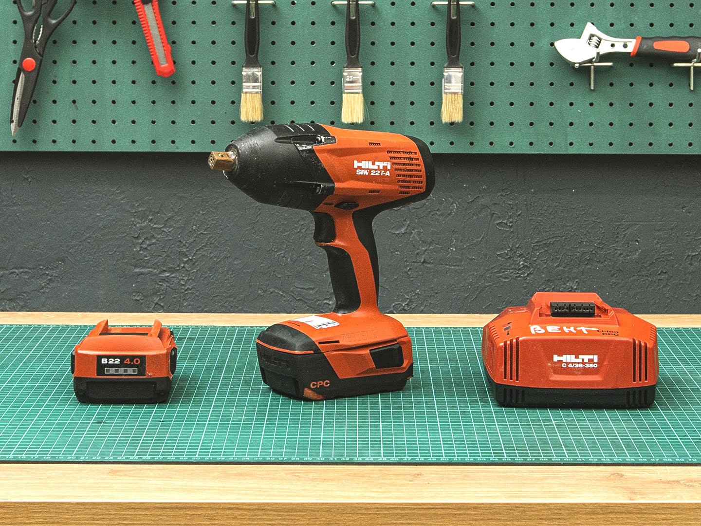 Аккумуляторный ударный гайковерт Hilti SIW 22T-A  (07-07043)