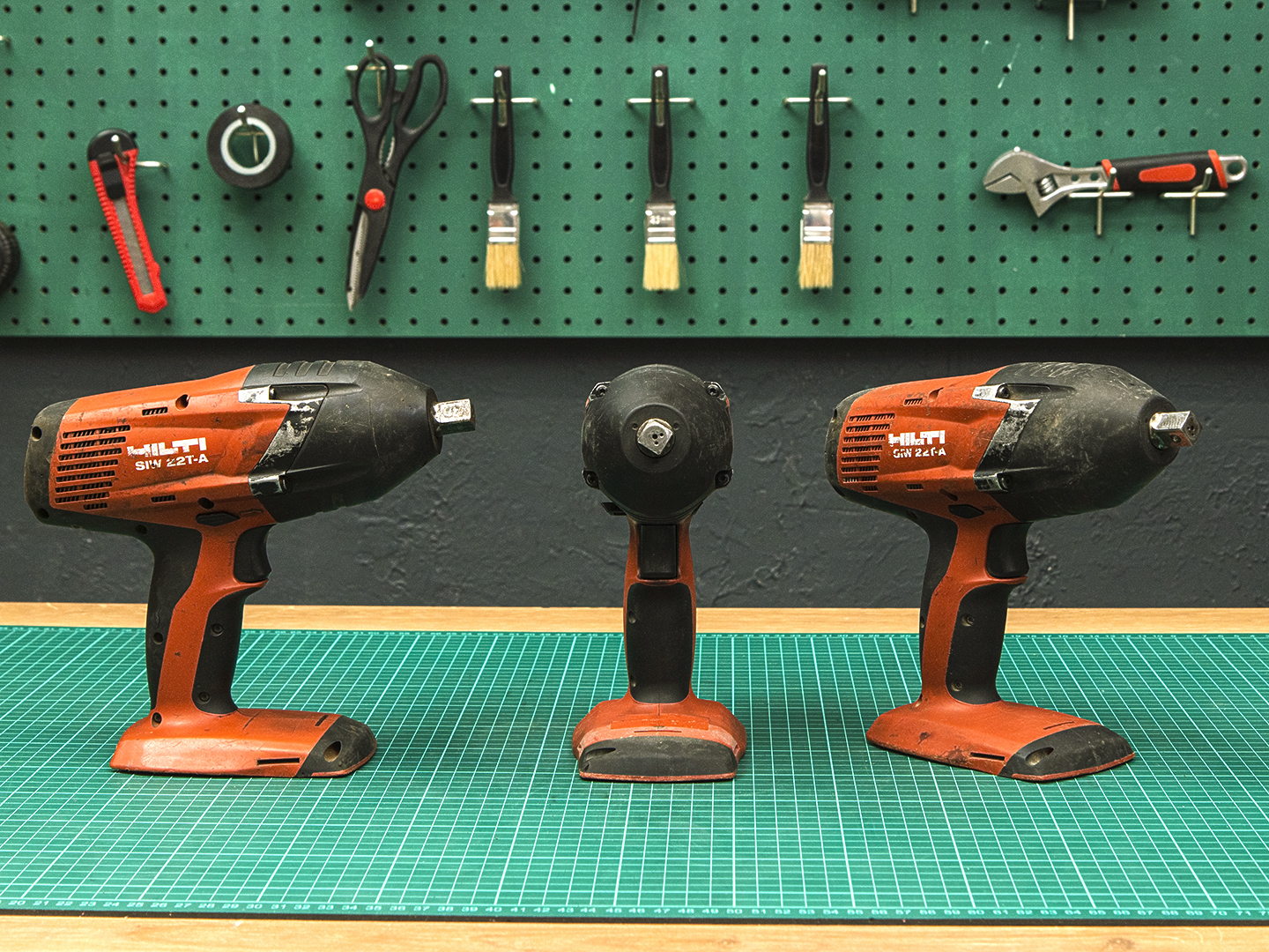 Аккумуляторный ударный гайковерт Hilti SIW 22T-A   (01-15093)