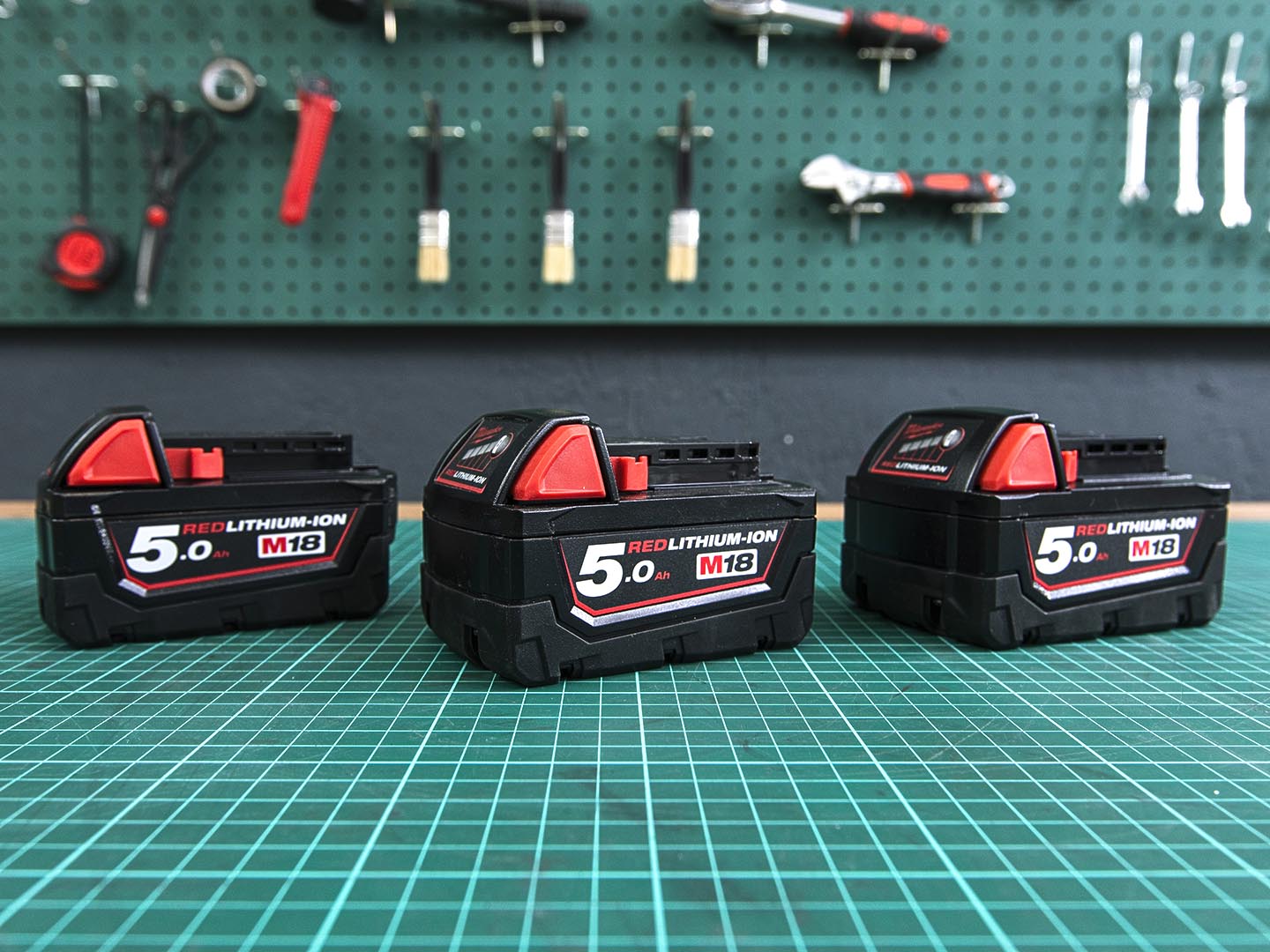 Аккумулятор Milwaukee M18 B5, Li-Ion, 5 Ач  (03-31102)
