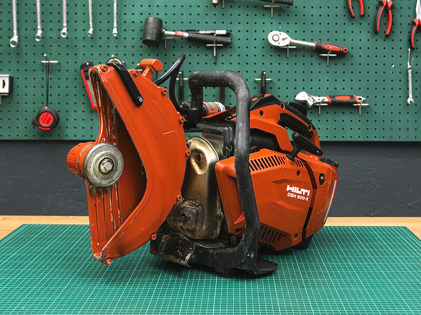БЕНЗОРЕЗ Hilti  DSH 600-X  (03-18093)