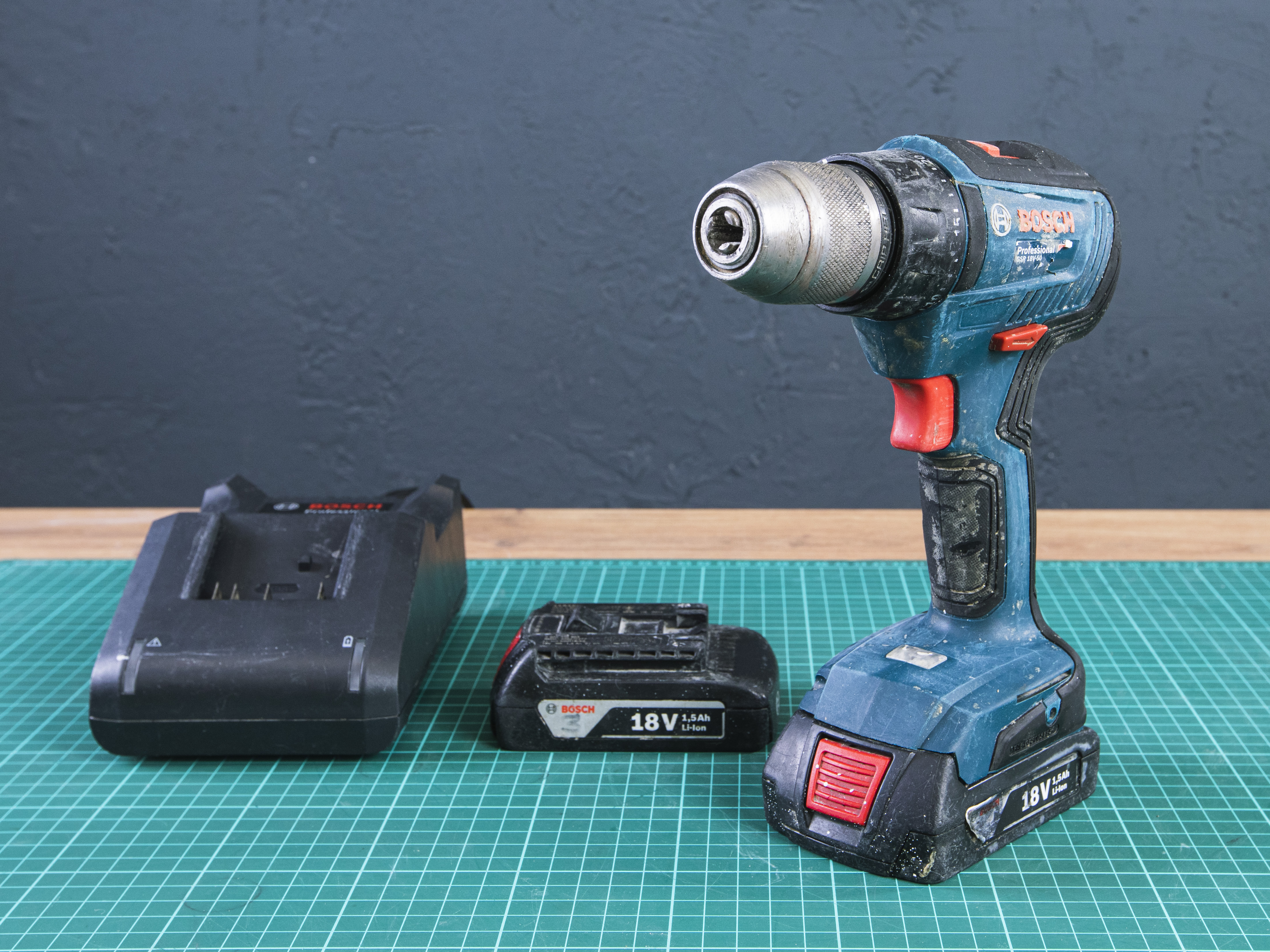 Аккумуляторный шуруповерт  Bosch GSR 18V-50  (01-05042)