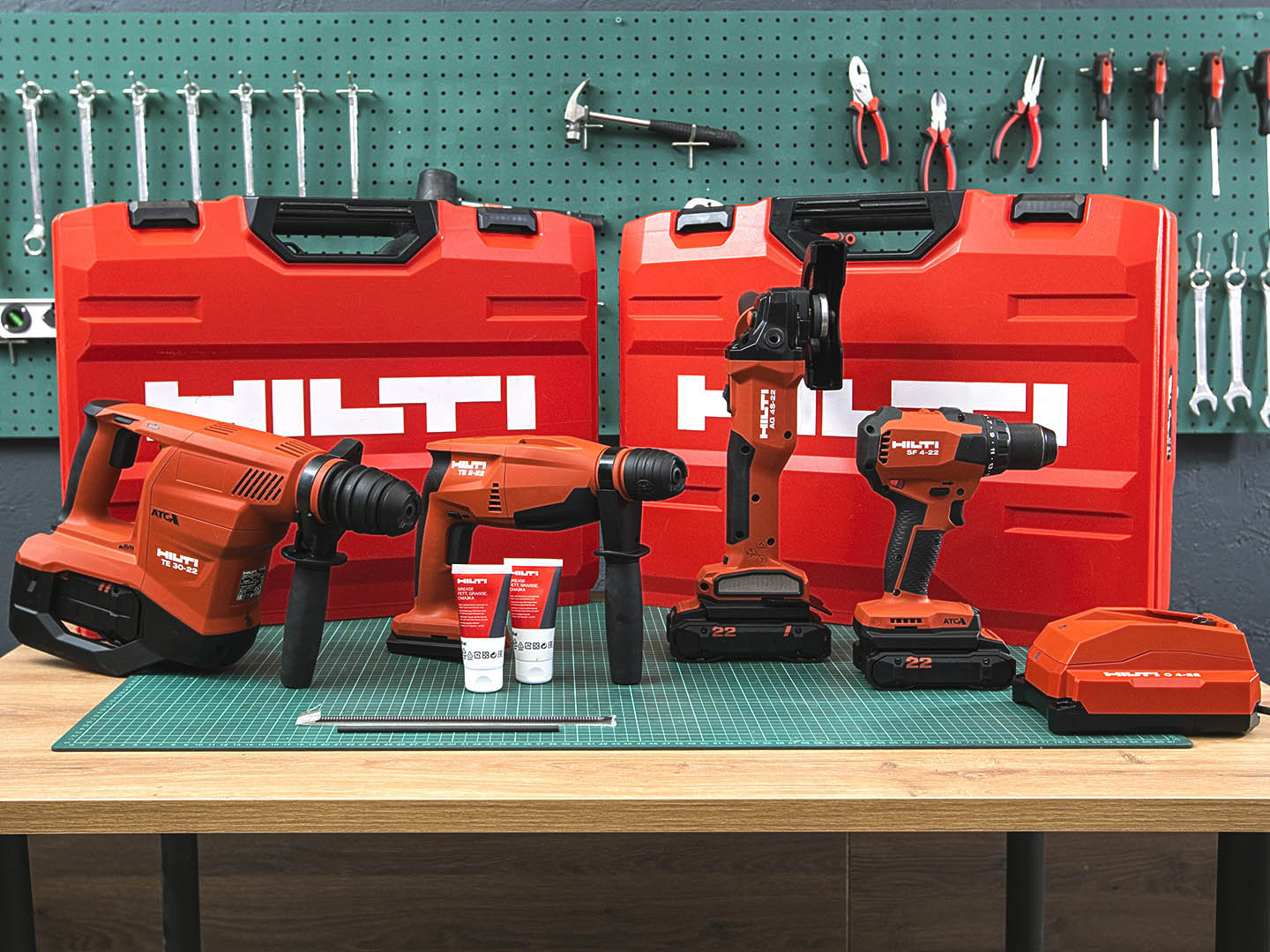 Набор инструментов Nuron Hilti TE 30-22 + TE 2-22 + AG 4S-22 + SF 4-A22  (04-24112)