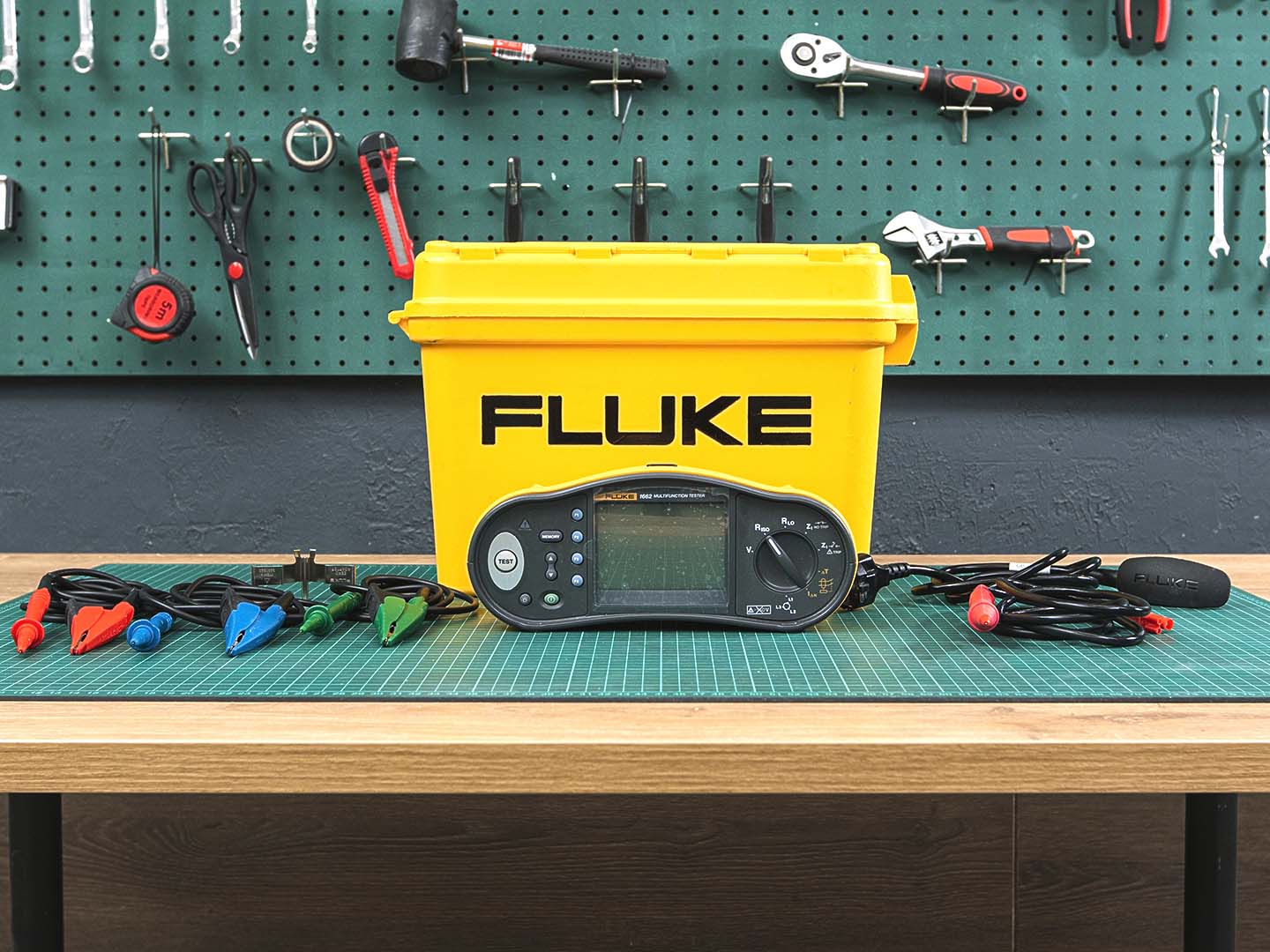 Многофункциональный тестер электроустановок FLUKE 1662  (06-16122)