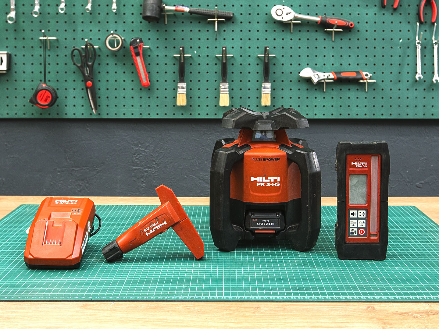 Ротационный лазерный нивелир Hilti  PR 2-HS A12  (08-23083)