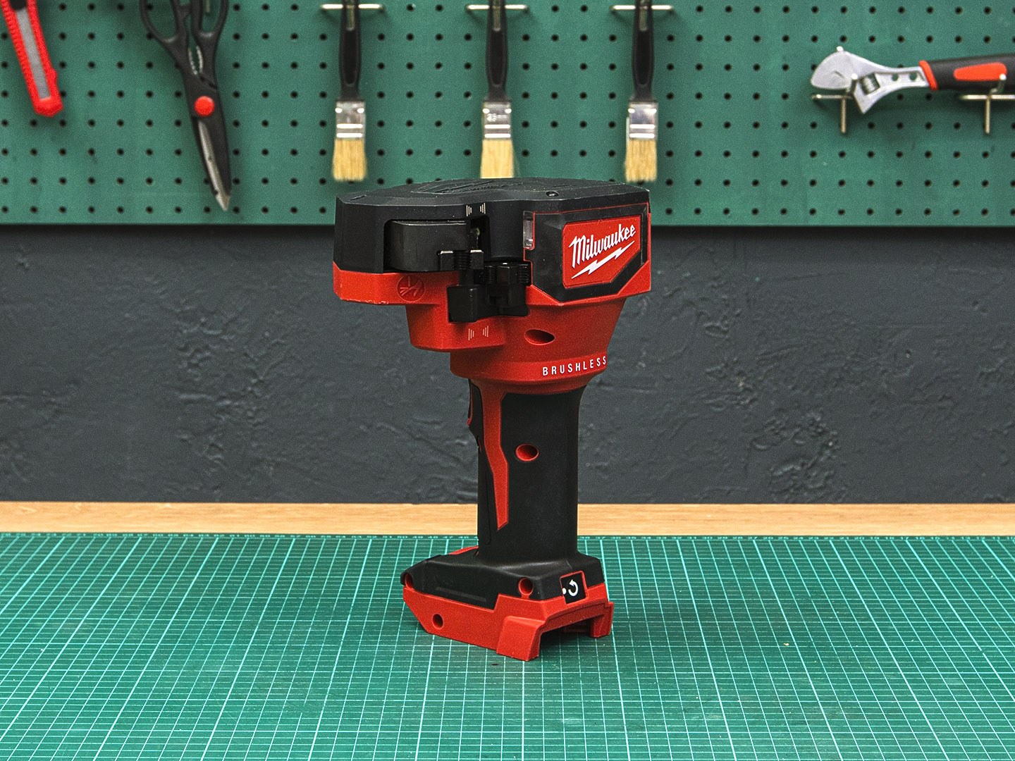 Аккумуляторный шпилькорез Milwaukee M18 BLTRC  (03-06103)