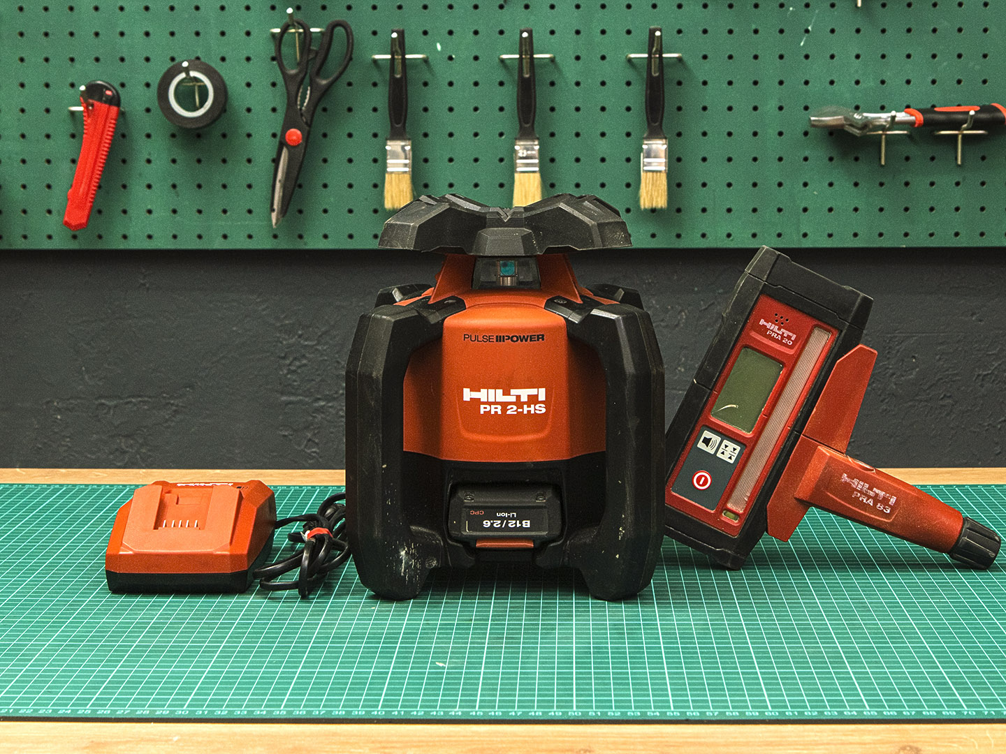 Лазерный ротационный нивелир Hilti PR 2-HS  (01-10045)