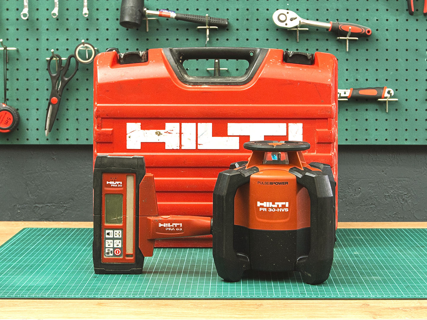 Ротационный лазер Hilti  PR 30-HVS  (08-14043)